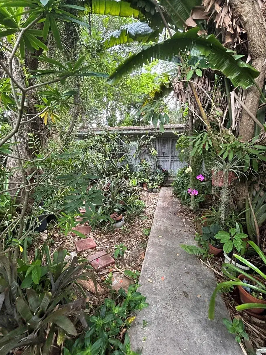 8285 SW 47th St, Miami FL 33155 photo 5