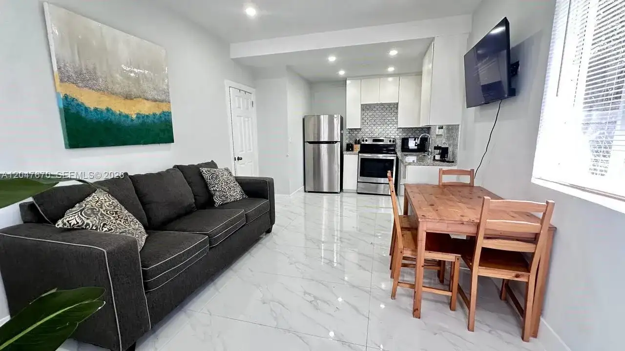 320 SW 29th Rd, Miami FL 33129 photo 4
