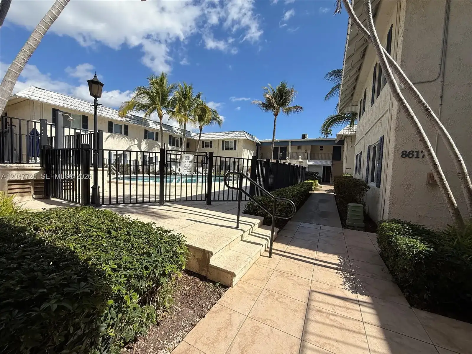 8607 SW 68th Ct # 24, Pinecrest FL 33156 photo 3