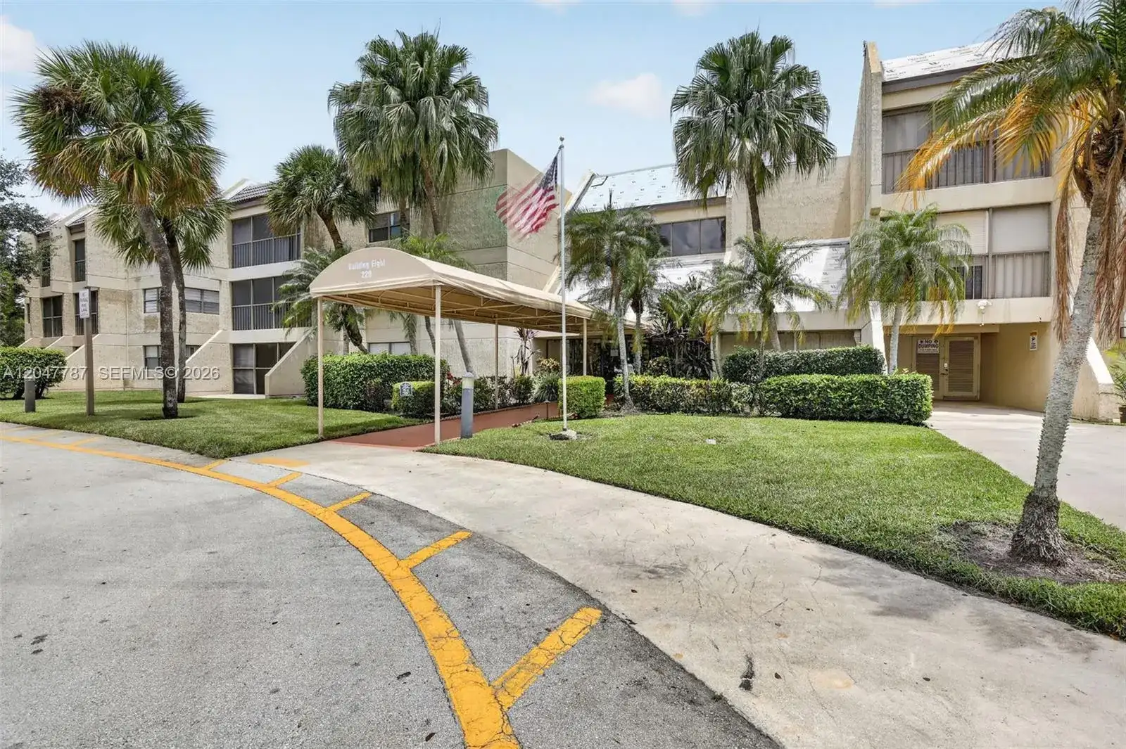 220 Lakeview Dr # 210, Weston FL 33326 photo 3
