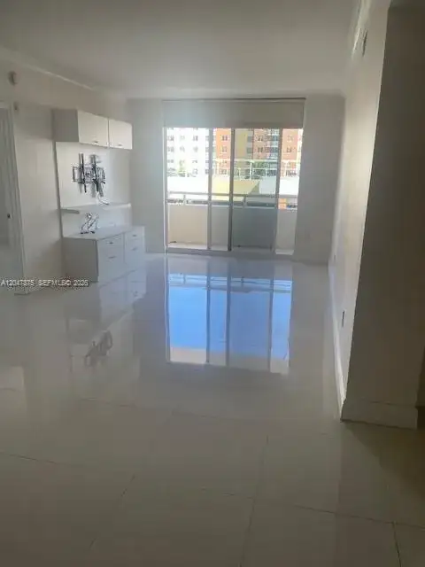 2775 NE 187th St # 524, Aventura FL 33180 photo 2