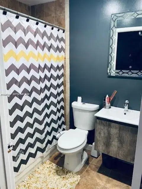 8075 NW 8th St # 6, Miami FL 33126 photo 3