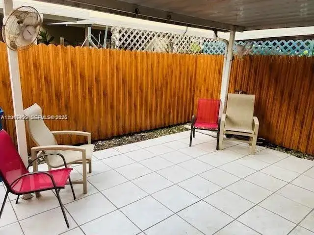 8075 NW 8th St # 6, Miami FL 33126 photo 5