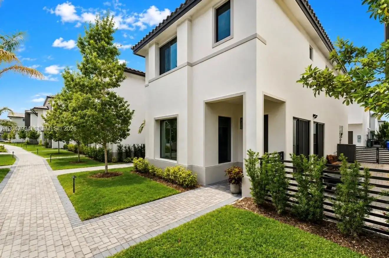 4388 NW 81st Ave # 4388, Doral FL 33166 photo 2