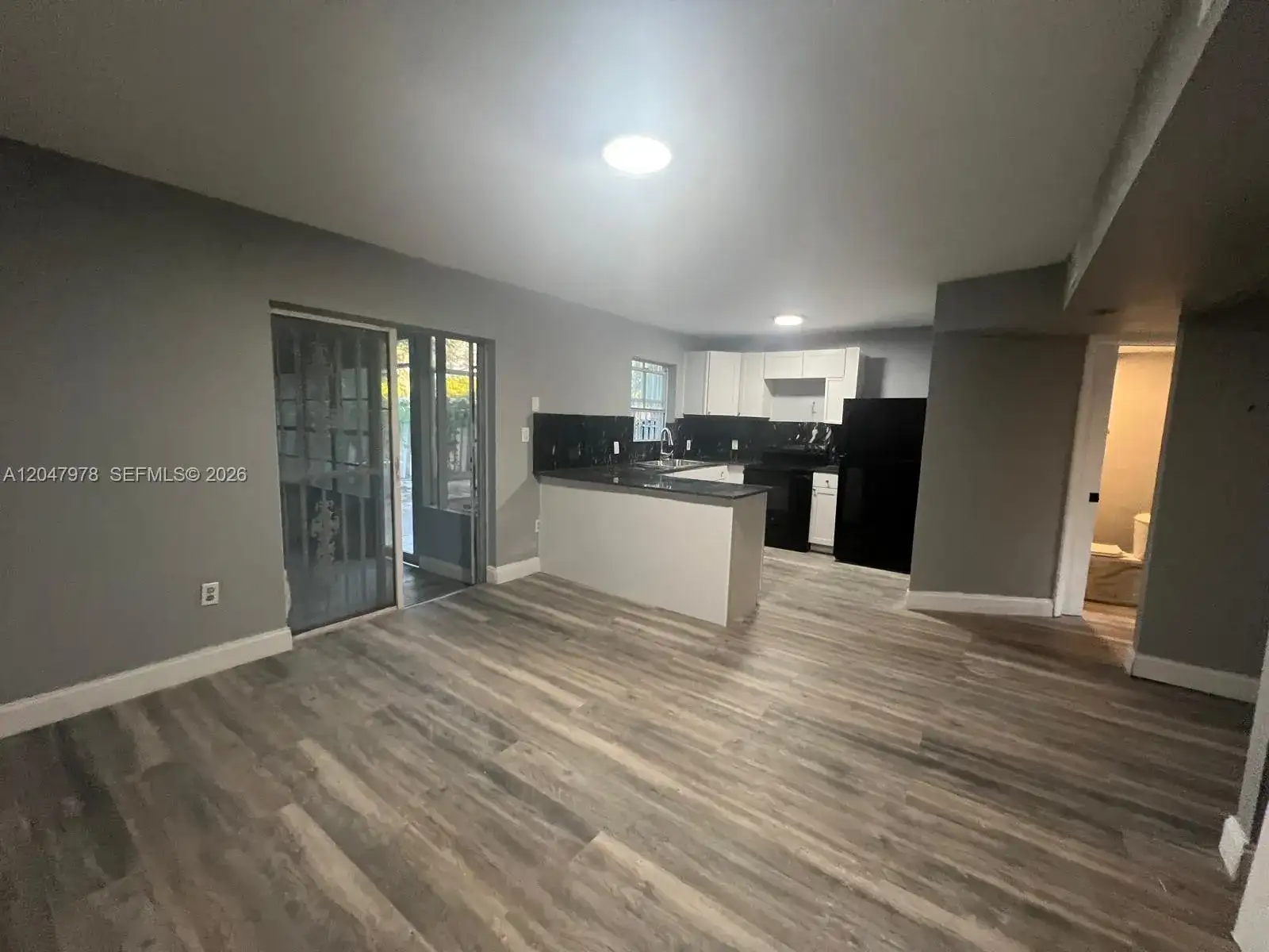 451 NE 136th St # 101, North Miami FL 33161 photo 2