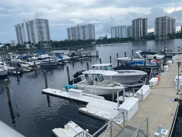 18061 Biscayne Blvd, Aventura FL 33160 photo 2