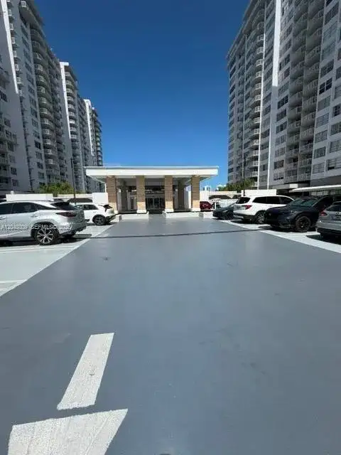 18061 Biscayne Blvd, Aventura FL 33160 photo 5