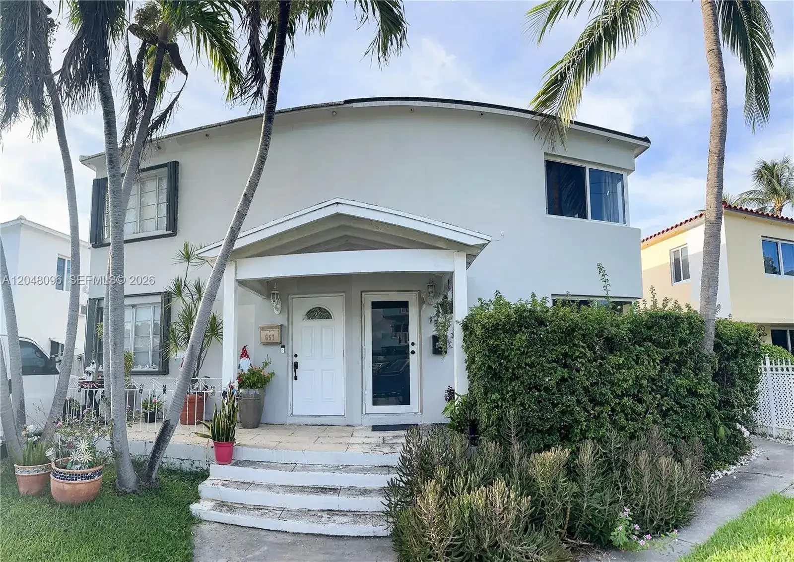 655 85th St, Miami Beach FL 33141 photo 2