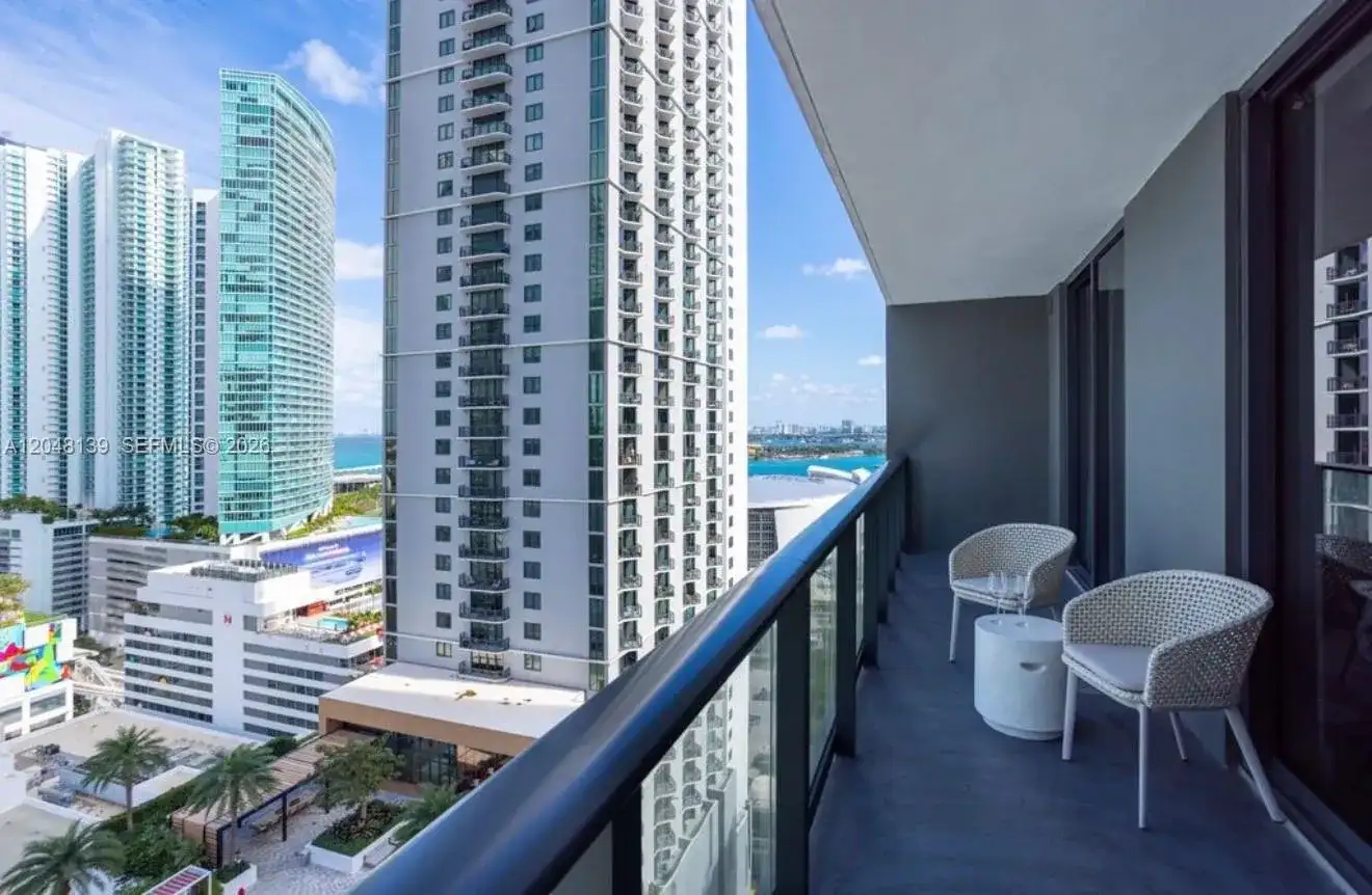 159 NE 6th St # 2002, Miami FL 33132 photo 2