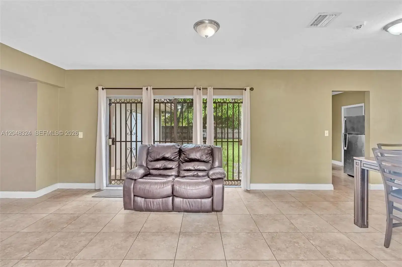 331 NE 176th St, North Miami Beach FL 33162 photo 3