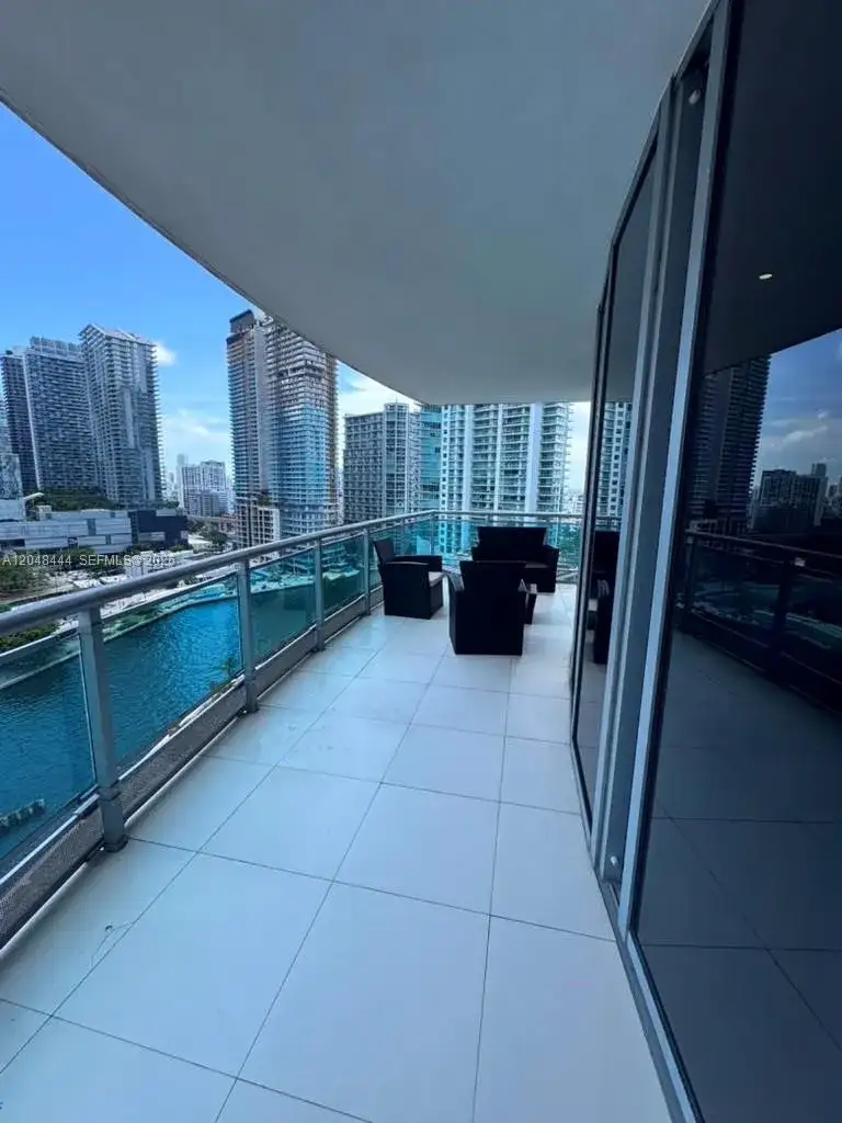 350 S Miami Ave # 1902, Miami FL 33130 photo 5
