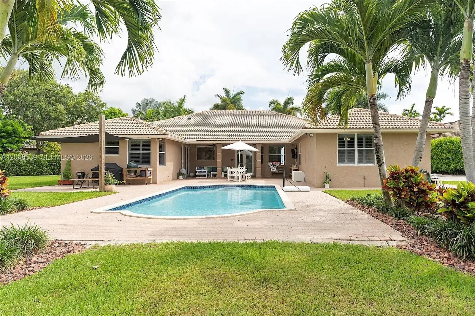 8298 SW 173rd Ter, Palmetto Bay FL 33157 photo 5