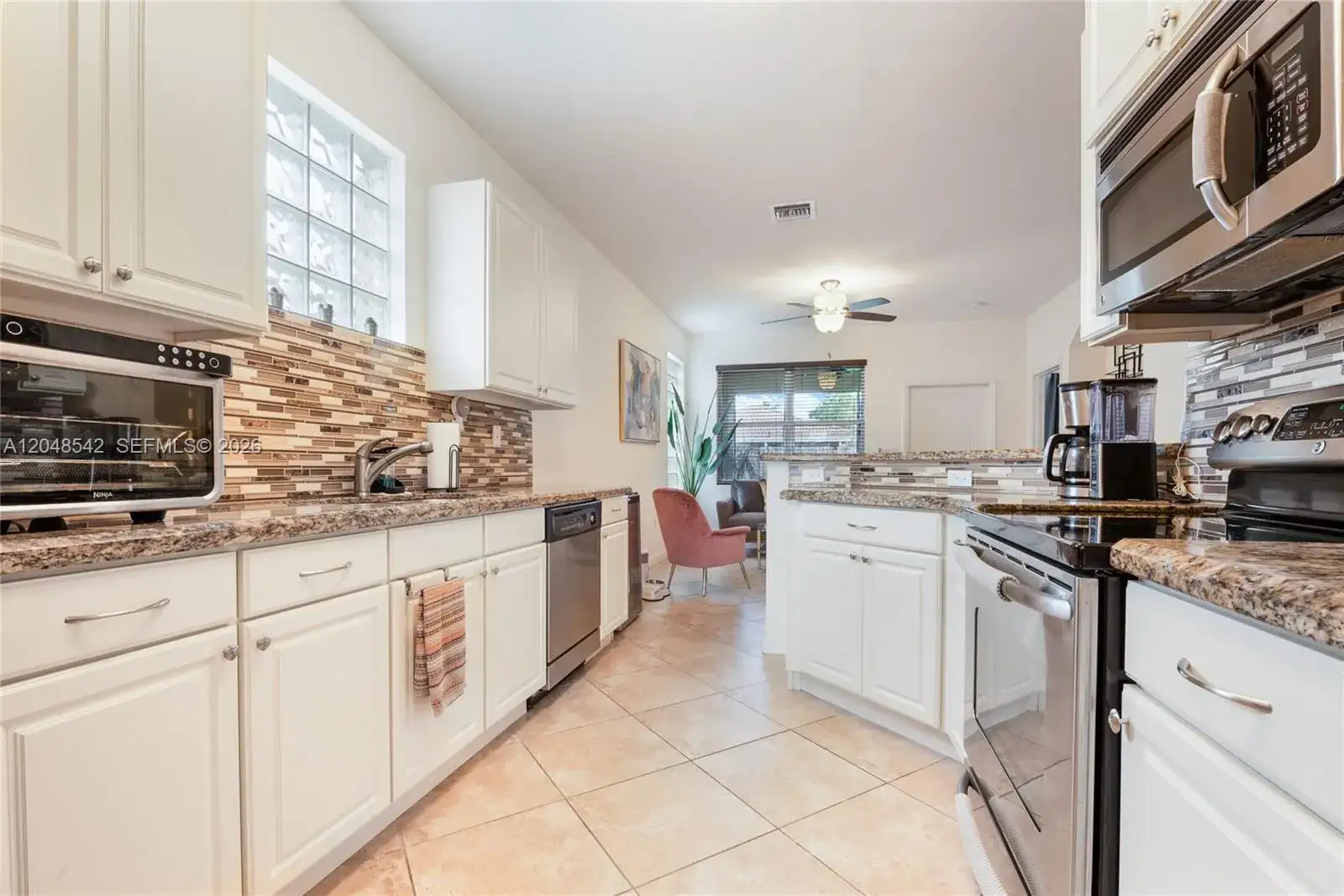 21471 SW 89th Ct, Cutler Bay FL 33189 photo 2