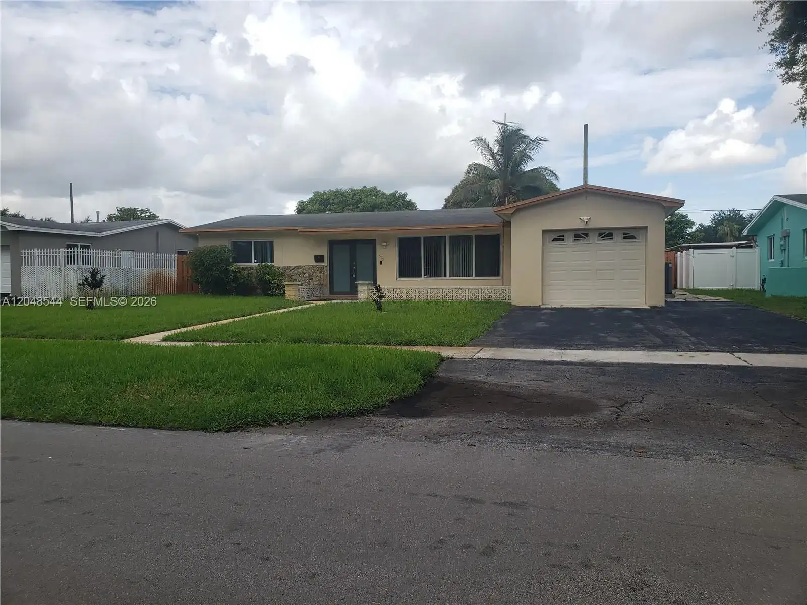 510 SW 70th Ave, Pembroke Pines FL 33023 photo 3