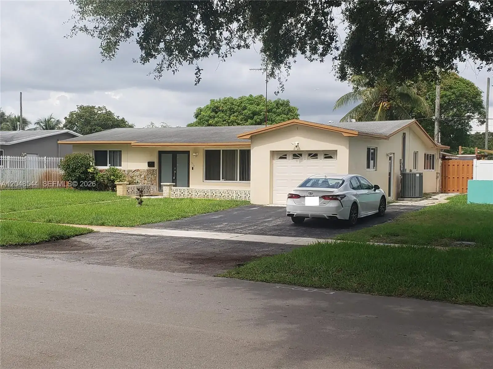 510 SW 70th Ave, Pembroke Pines FL 33023 photo 5