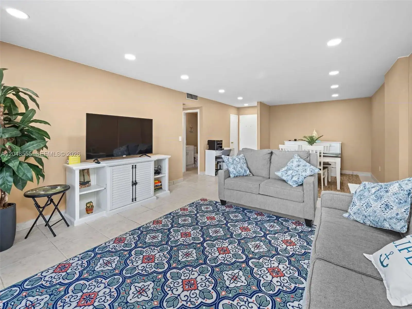322 SE Buchanan St # 703, Hollywood FL 33019 photo 5