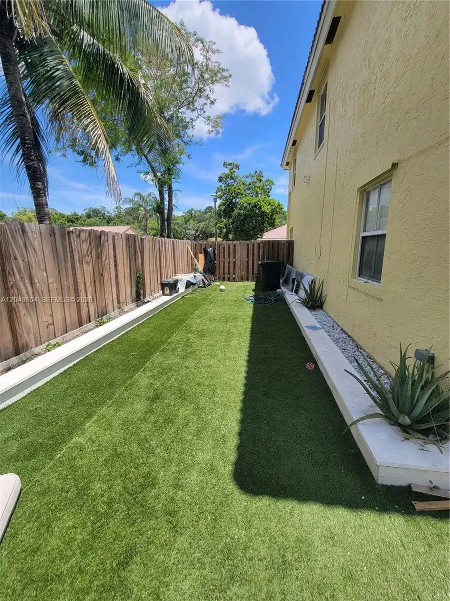 6606 Saltaire Ter, Margate FL 33063 photo 3