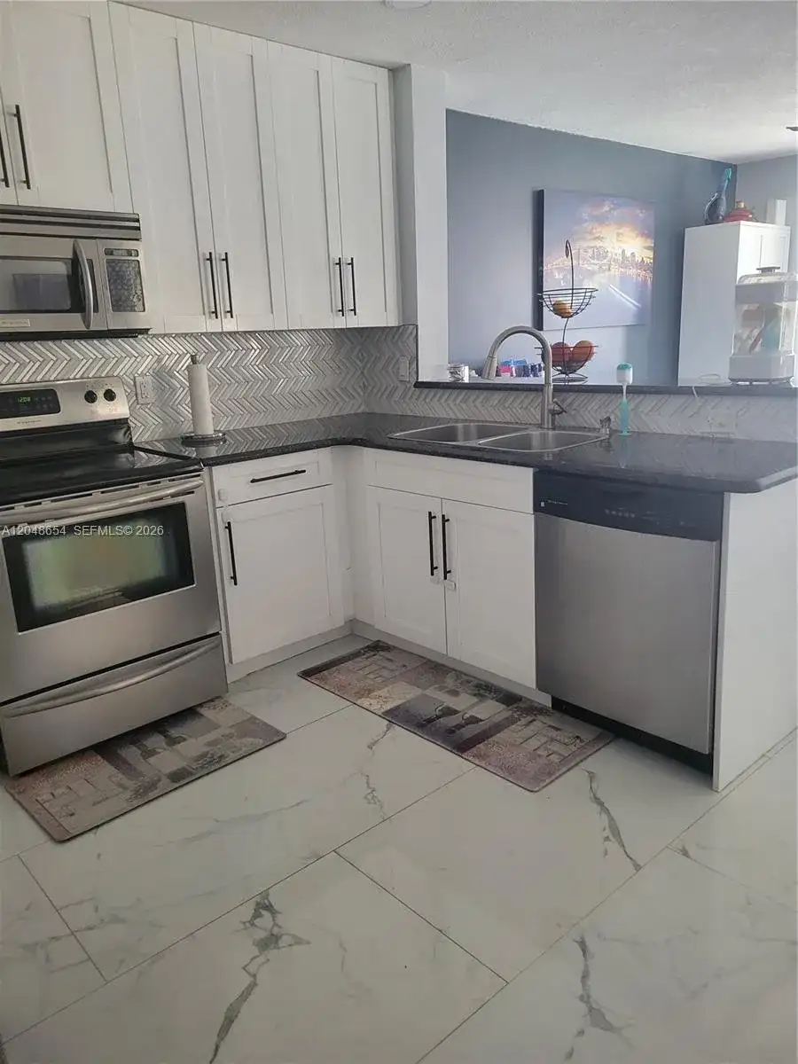 6606 Saltaire Ter, Margate FL 33063 photo 5