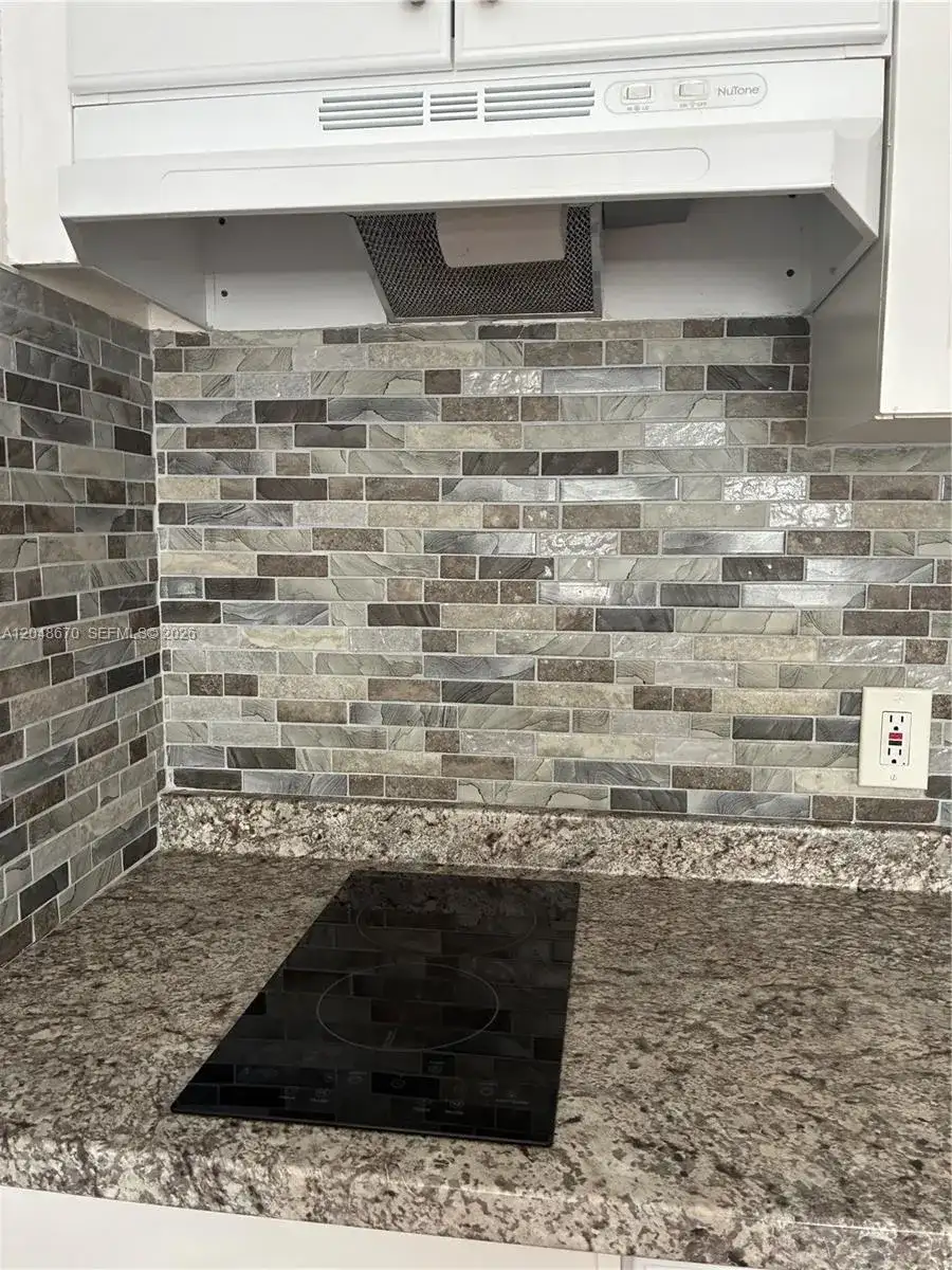 8020 Abbott Ave # 6, Miami Beach FL 33141 photo 4