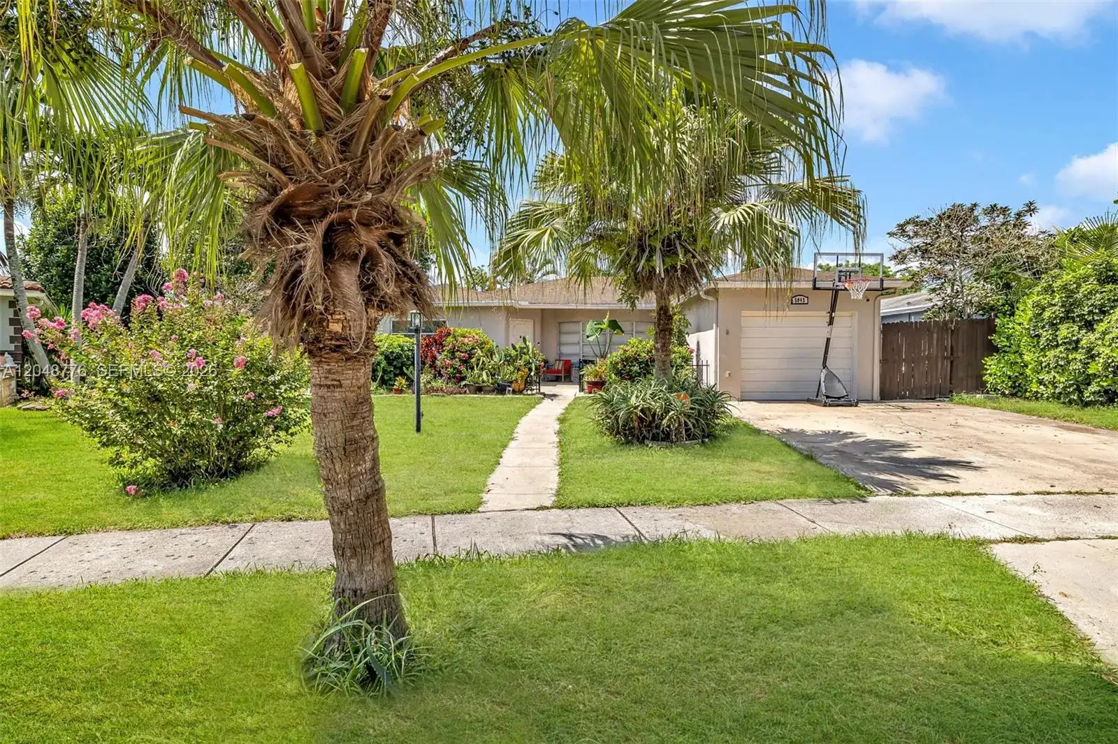 5045 SW 10th St, Margate FL 33068 photo 2