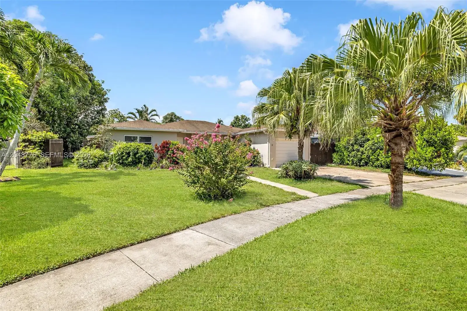 5045 SW 10th St, Margate FL 33068 photo 3