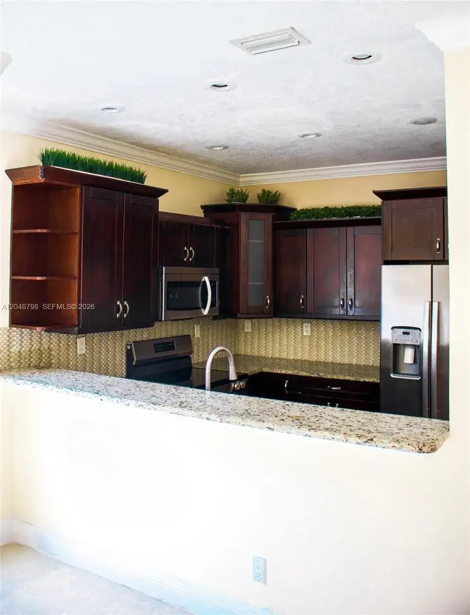 16102 NW 22nd St, Pembroke Pines FL 33028 photo 3