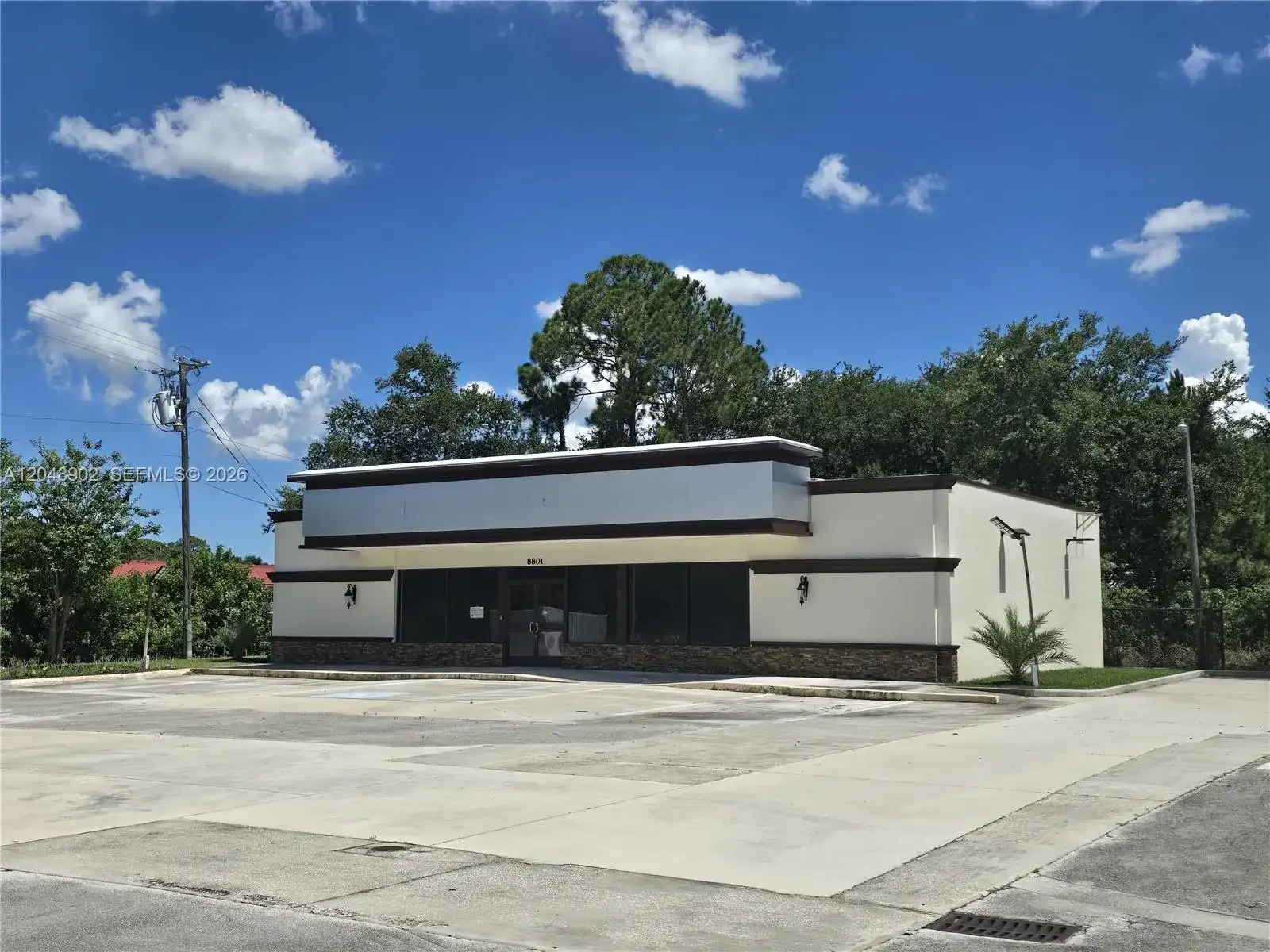 8801 20th St, Vero Beach FL 32966 photo 4