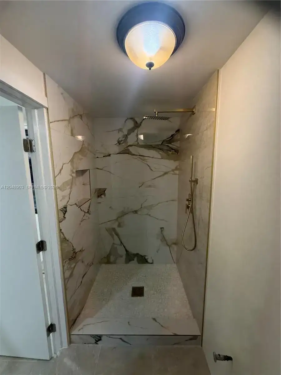 725 SW 1st Ave # 1, Homestead FL 33030 photo 3