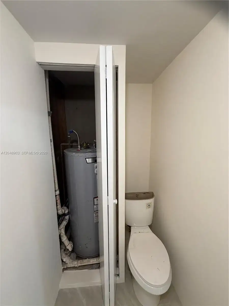 725 SW 1st Ave # 1, Homestead FL 33030 photo 4