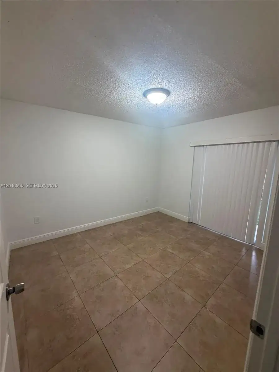 1650 W 44th Pl # 119, Hialeah FL 33012 photo 5