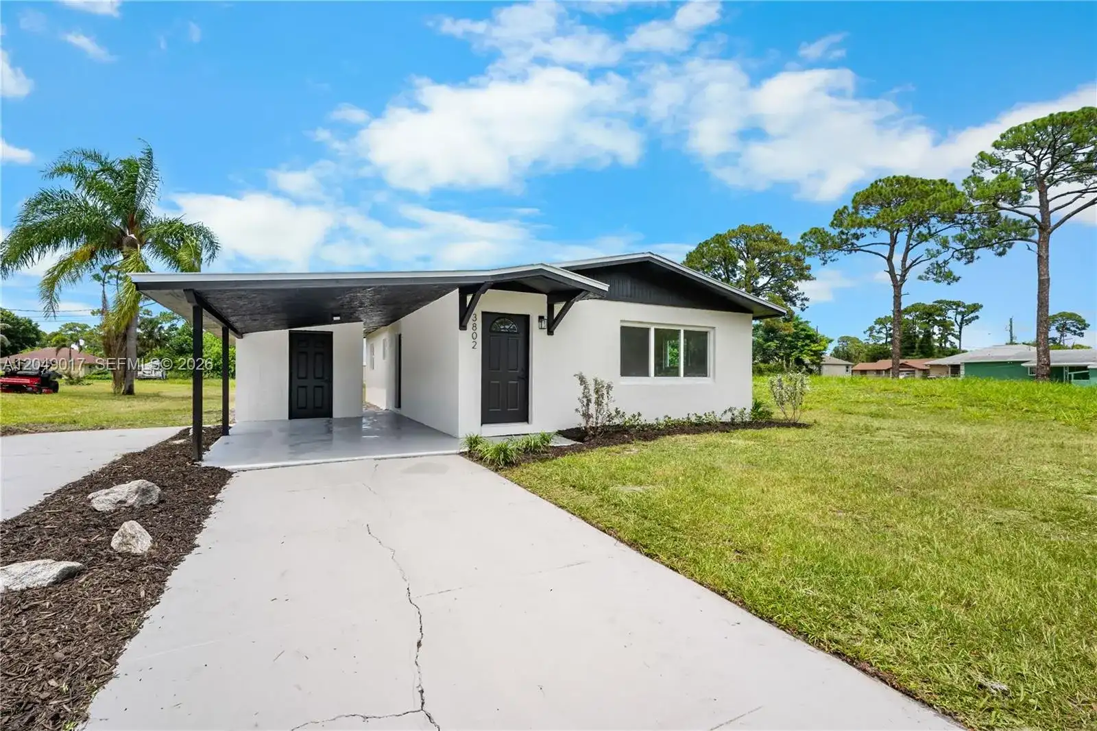 3802 Avenue N, Fort Pierce FL 34947 photo 2
