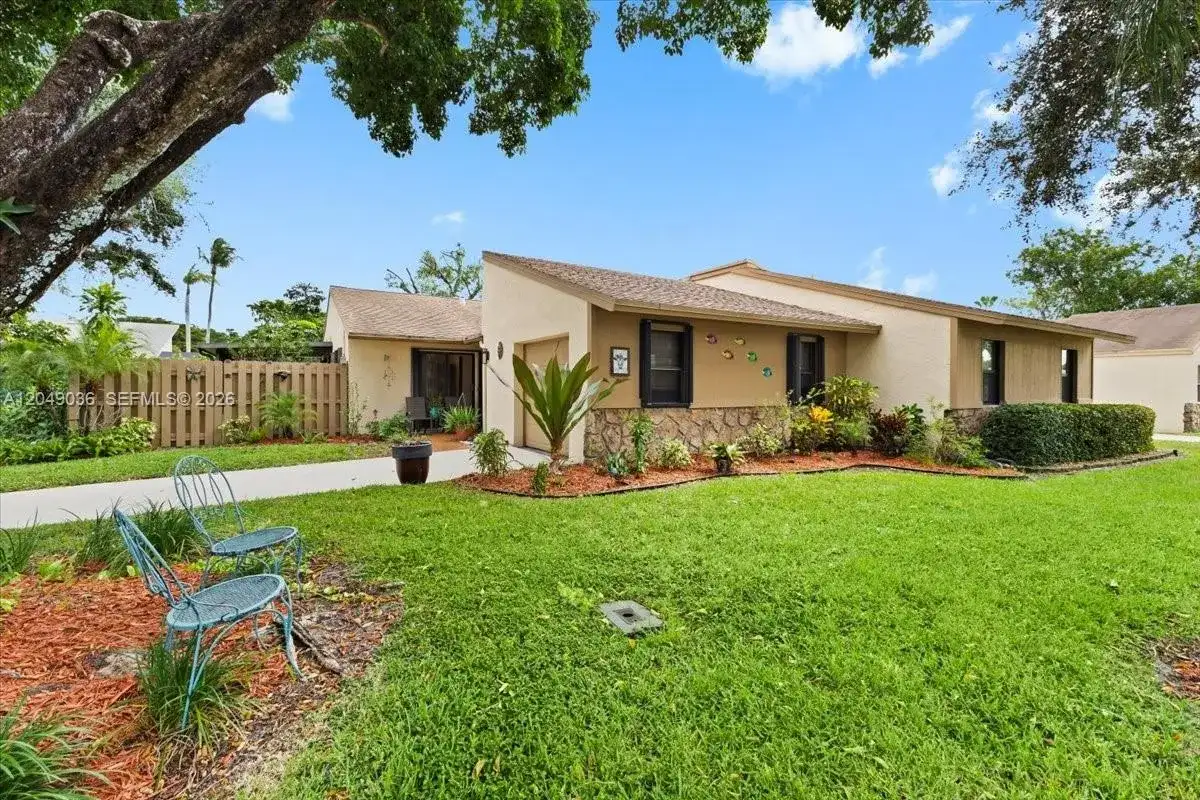 901 NW 26th Ave, Delray Beach FL 33445 photo 2