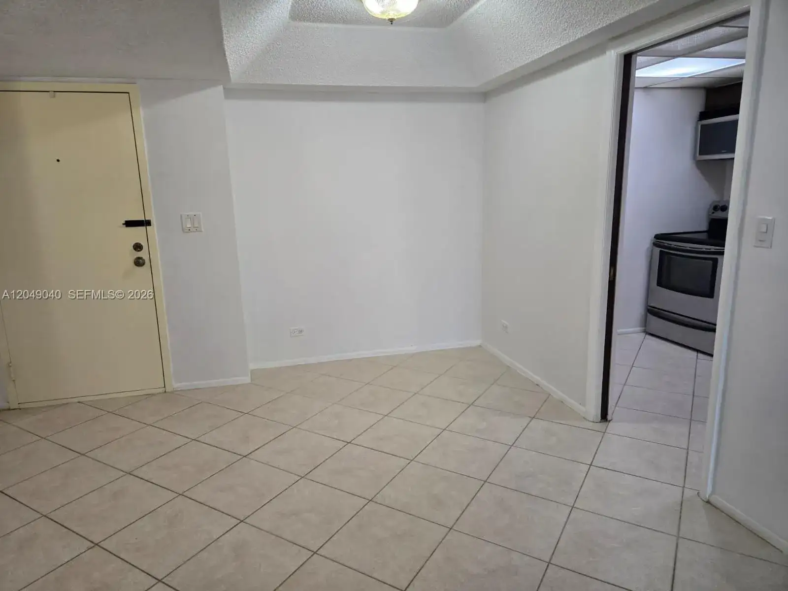3690 Inverrary Dr # 2Q, Lauderhill FL 33319 photo 2