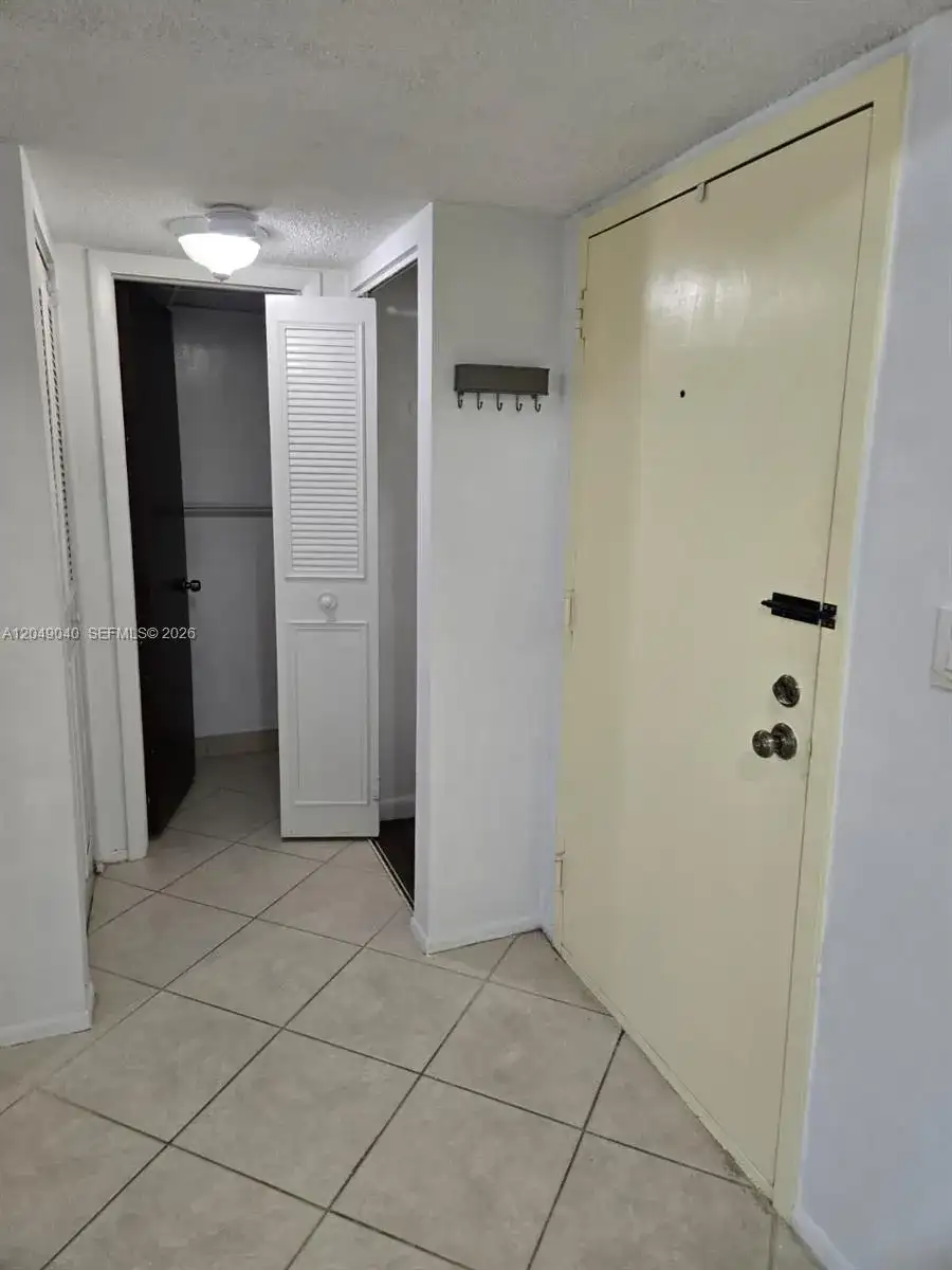 3690 Inverrary Dr # 2Q, Lauderhill FL 33319 photo 4