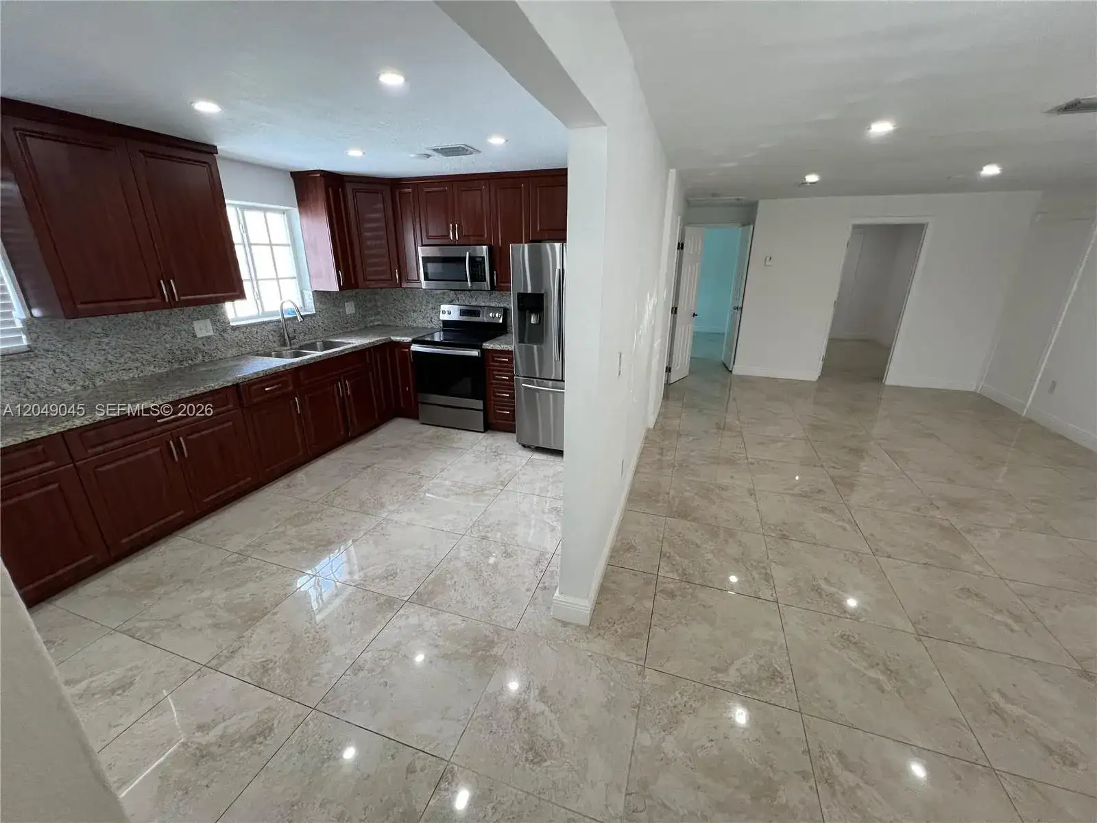 4365 W 1st Ave # 1, Hialeah FL 33012 photo 4
