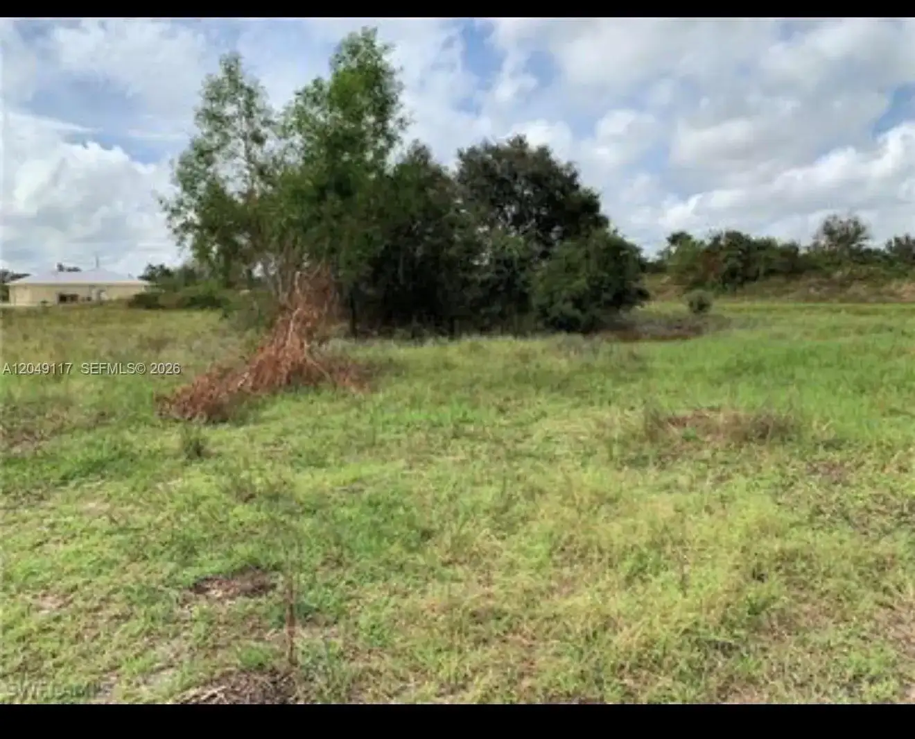 2908 Donald Ave S, Lehigh Acres FL 33976 photo 2