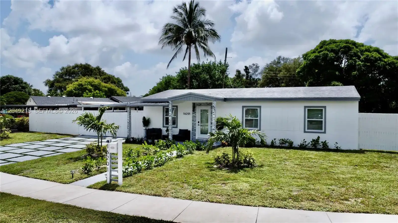 16201 NW 18th Pl, Miami Gardens FL 33054 photo 5