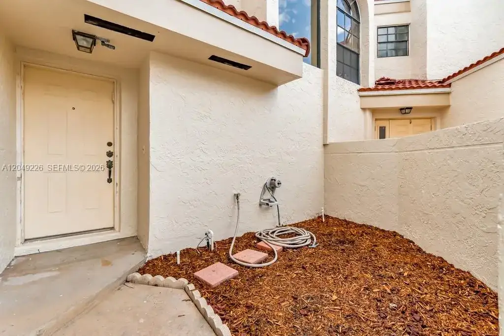 3454 Laurel Oaks Ln, Hollywood FL 33021 photo 4