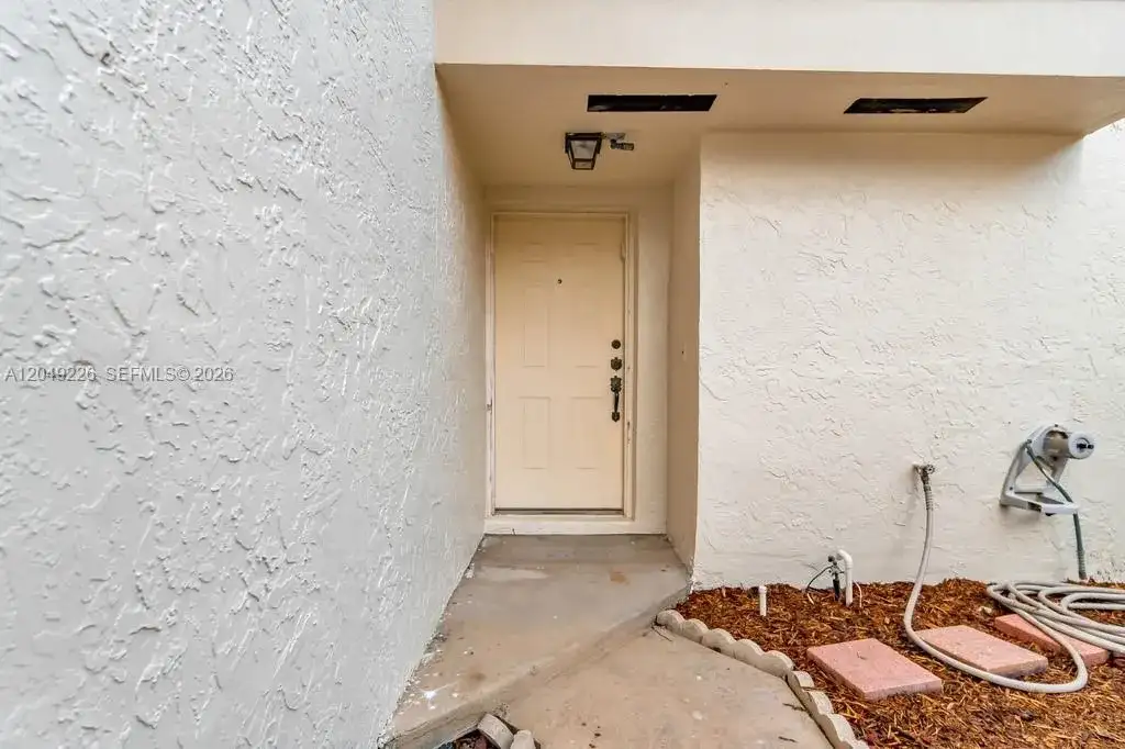 3454 Laurel Oaks Ln, Hollywood FL 33021 photo 5