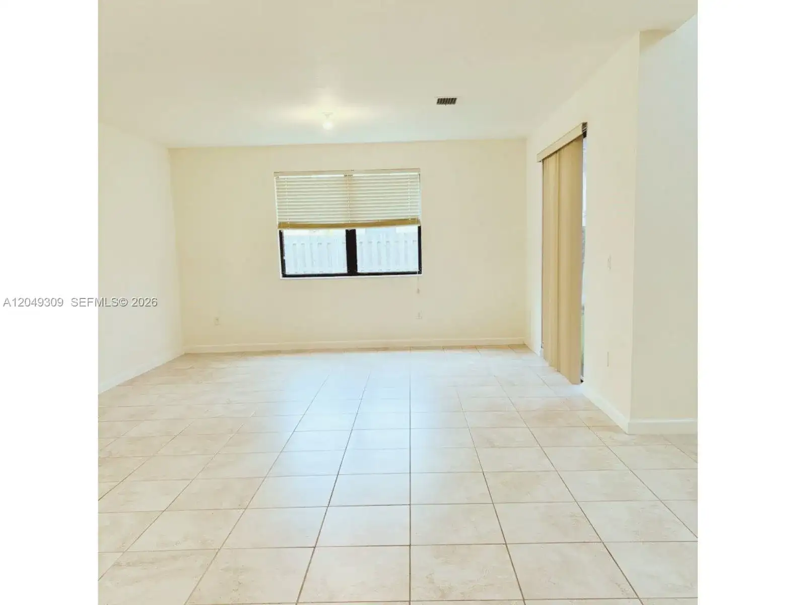 132 NE 24th Ave, Homestead FL 33033 photo 3