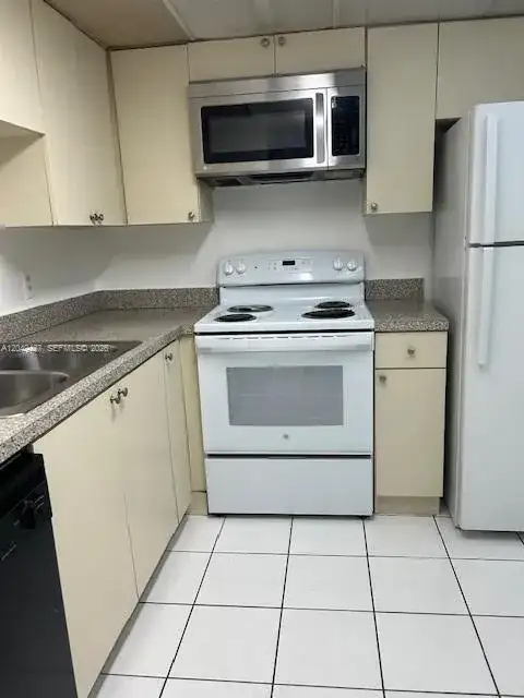2055 SW 122nd Ave # 101, Miami FL 33175 photo 3
