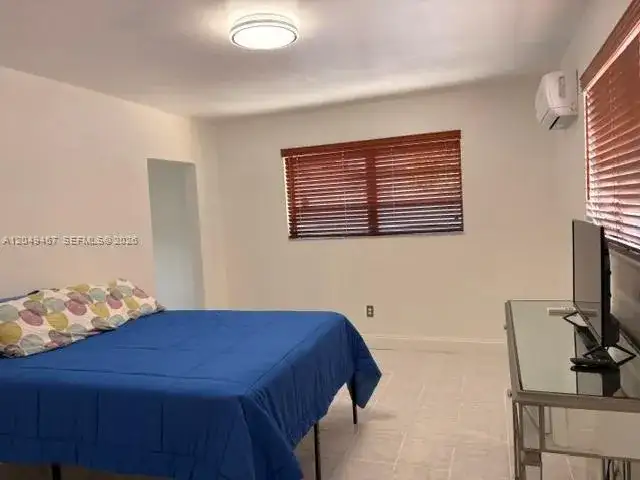 12890 NE Miami Ct, North Miami FL 33161 photo 5