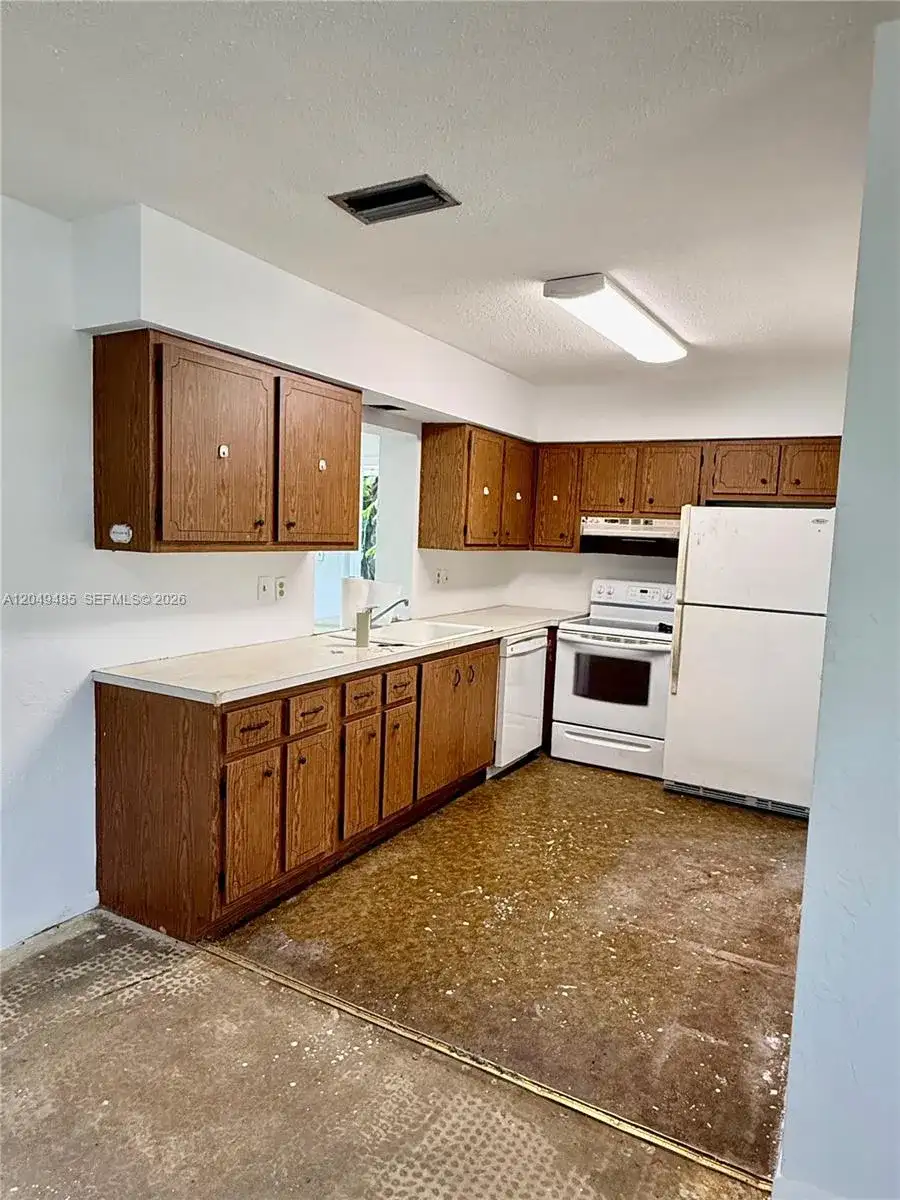 7008 NW 89th Ave, Tamarac FL 33321 photo 4