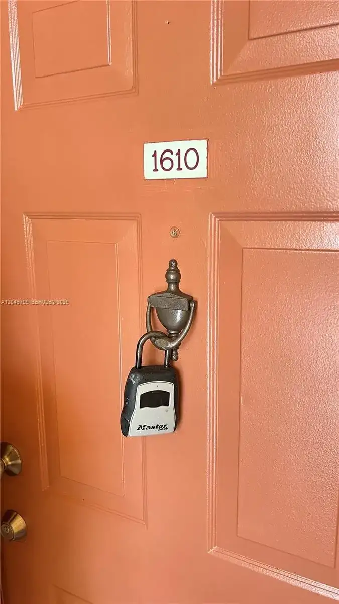 2485 NW 33rd St # 1610, Oakland Park FL 33309 photo 2