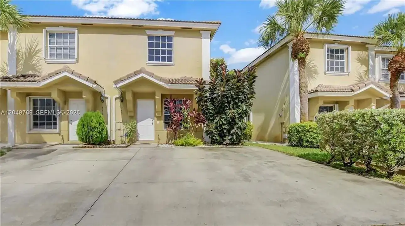340 SW 121st Ter # 340, Pembroke Pines FL 33025 photo 3