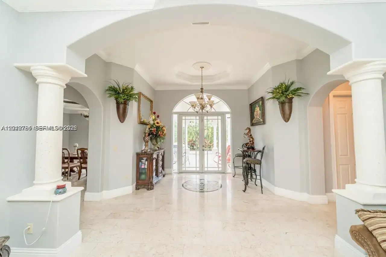 18390 SW 200th St, Miami FL 33187 photo 5