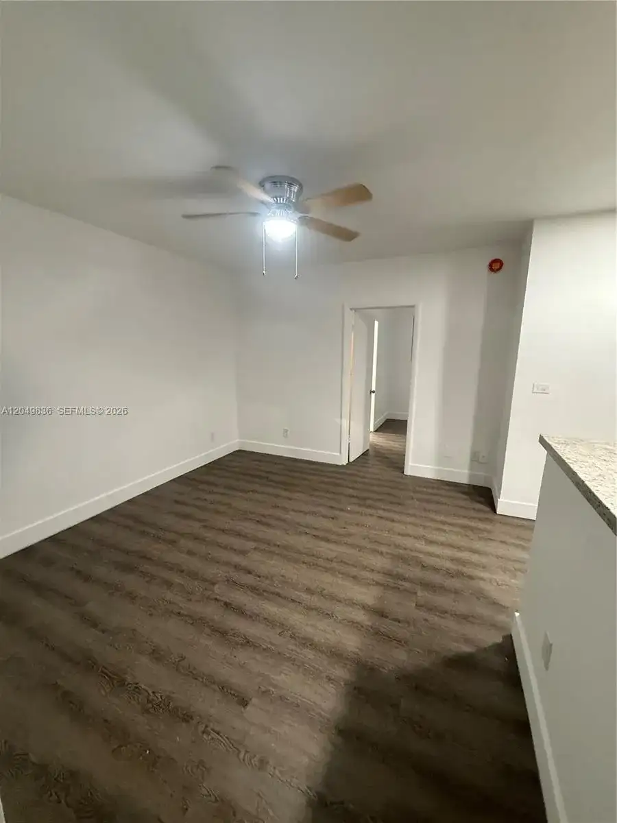 469 SW 3rd St # 9, Miami FL 33130 photo 4