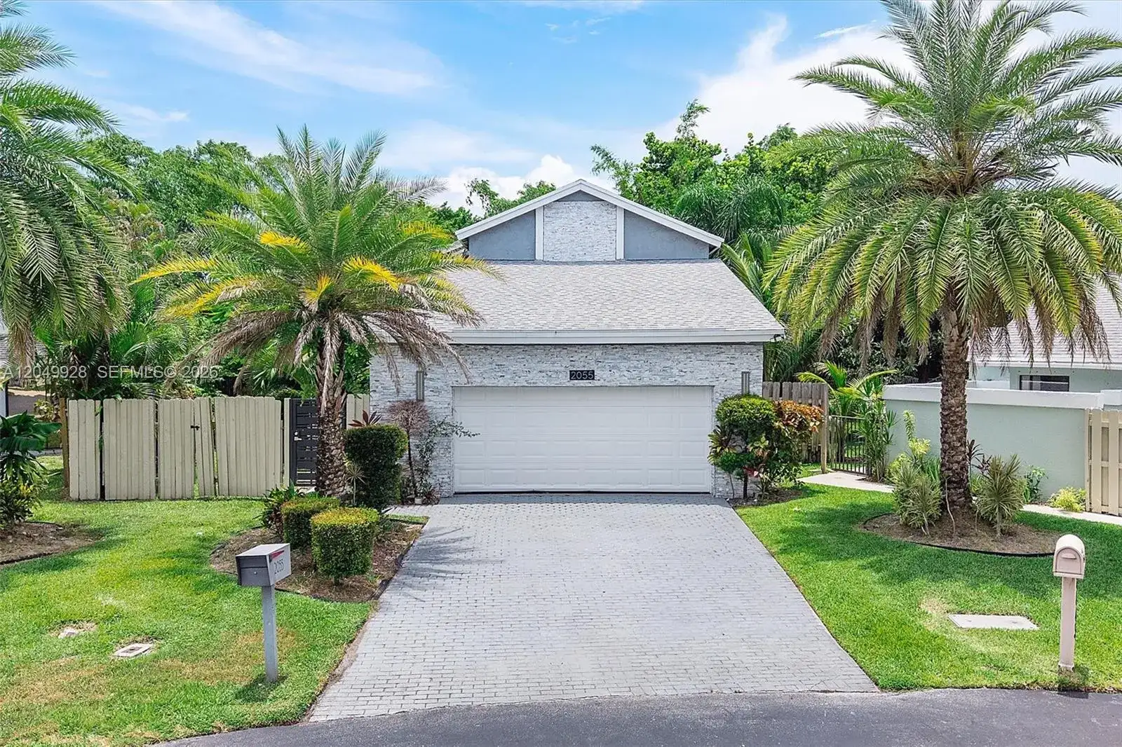 2055 NW 9th St, Delray Beach FL 33445 photo 2