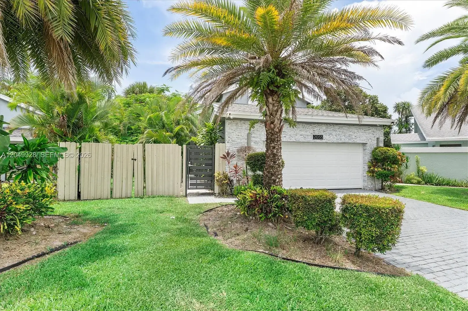 2055 NW 9th St, Delray Beach FL 33445 photo 4