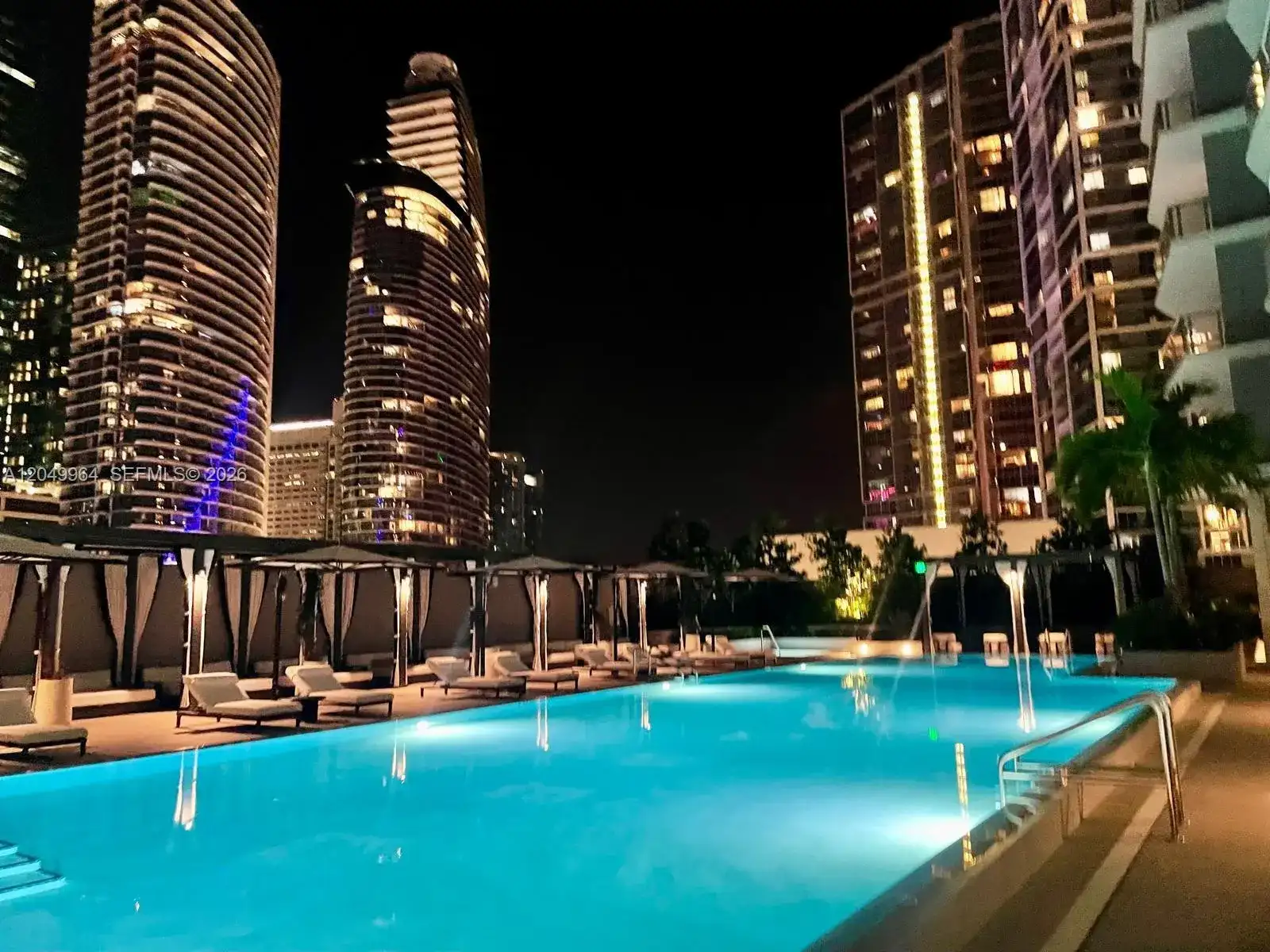 77 NE 5th St # 511, Miami FL 33131 photo 2